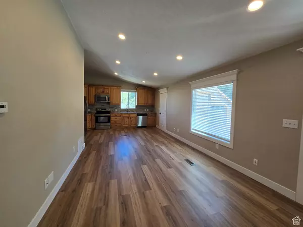 Mapleton, UT 84664,810 W 2000 N #R2