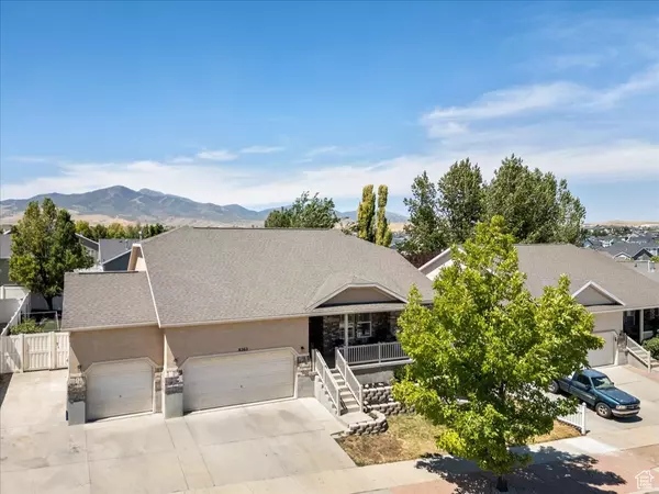 West Jordan, UT 84081,8262 S PIN OAK DR