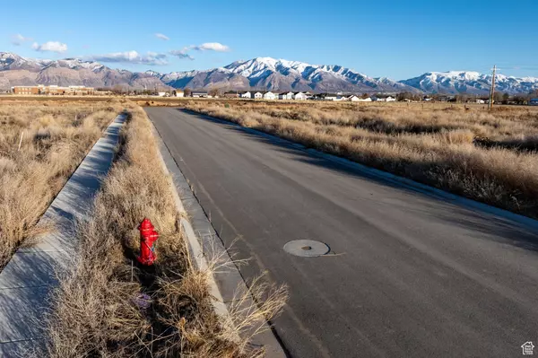 Ogden, UT 84404,4449 W 800 S #24