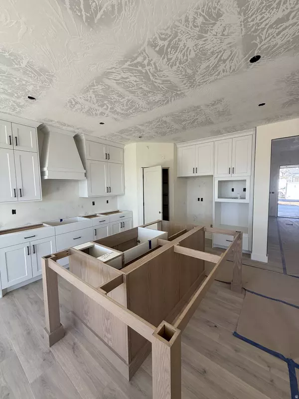 Washington, UT 84780,5318 S SHOREBREAK DR