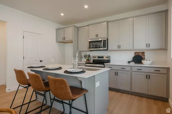 Eagle Mountain, UT 84005,3629 N OAK BLVD #335