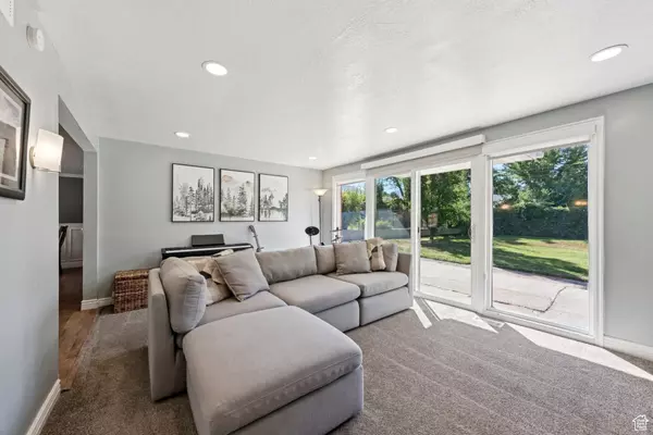 Kaysville, UT 84037,203 W 350 S