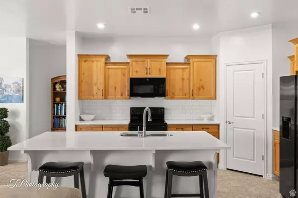 Hurricane, UT 84737,4698 W 3100 S