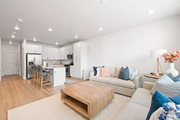 North Salt Lake, UT 84054,715 S MILLER AVE