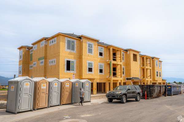 12778 S PINNACLE PEAK LN #F204, Herriman, UT 84096