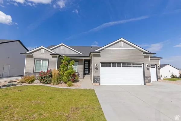 203 N STRATHMORE LN, Cedar City, UT 84720