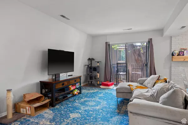 Holladay, UT 84117,4852 S HIGHLAND CIR E #6