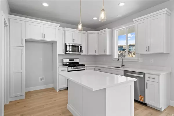 Eagle Mountain, UT 84005,3405 E BAYWATER