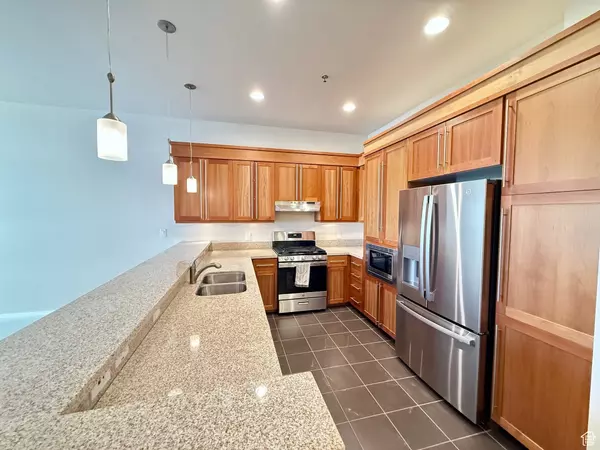 Salt Lake City, UT 84111,350 S 200 E #412