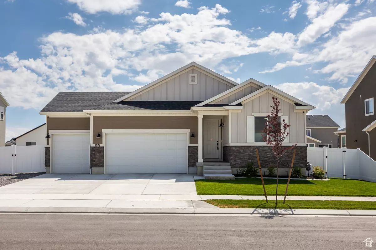 Eagle Mountain, UT 84005,1074 E BLAZING SUN DR. N #326