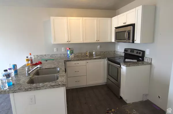 Tooele, UT 84074,831 N GLEN EAGLE CT