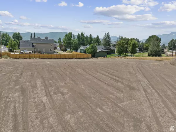 Heber City, UT 84032,806 S SCHOOL HOUSE WAY E #2