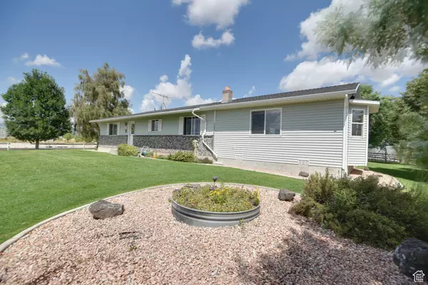 Manderfield, UT 84713,140 W 100 S