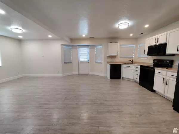 Saratoga Springs, UT 84045,455 W HARVEST MOON DR