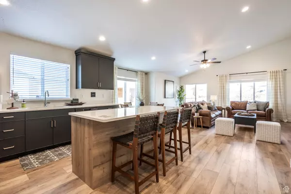 Santaquin, UT 84655,65 S 940 E