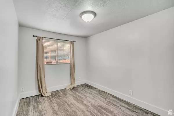 Sandy, UT 84070,244 E CRESCENT PKWY S #206