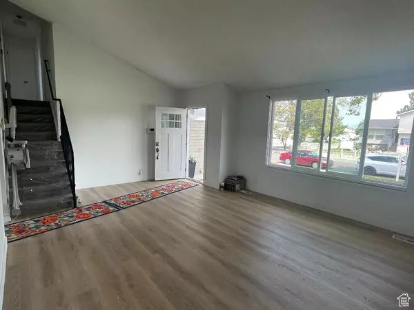West Valley City, UT 84120,3330 S SQUIREWOOD DR