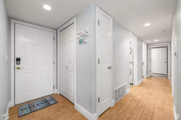 West Valley City, UT 84119,1645 W VIVANTE WAY S #C1