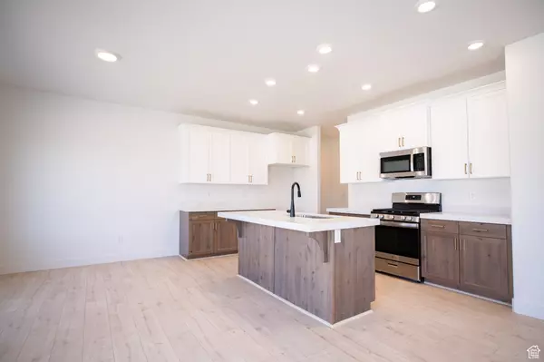 Eagle Mountain, UT 84005,3245 N GRAY WOLF LANE LOT #4001