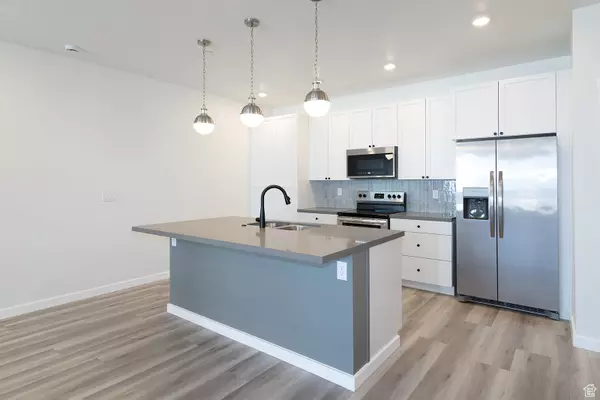 Hurricane, UT 84737,170 N CHAPPARRAL DR ##11