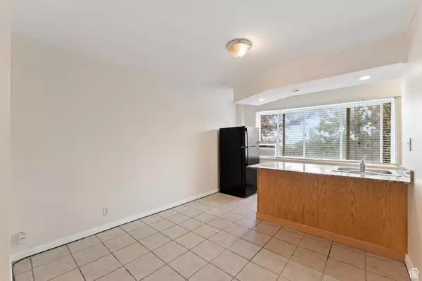 Salt Lake City, UT 84102,130 S 1300 E #302