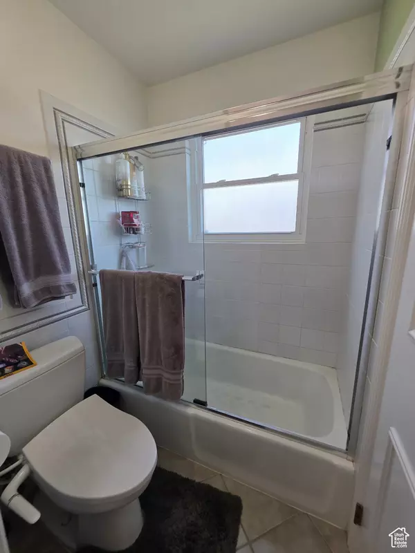 West Jordan, UT 84084,1384 W 7290 S