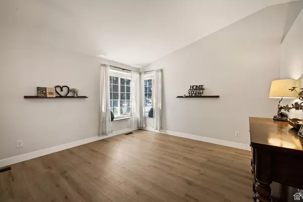 Syracuse, UT 84075,1666 W 1500 S