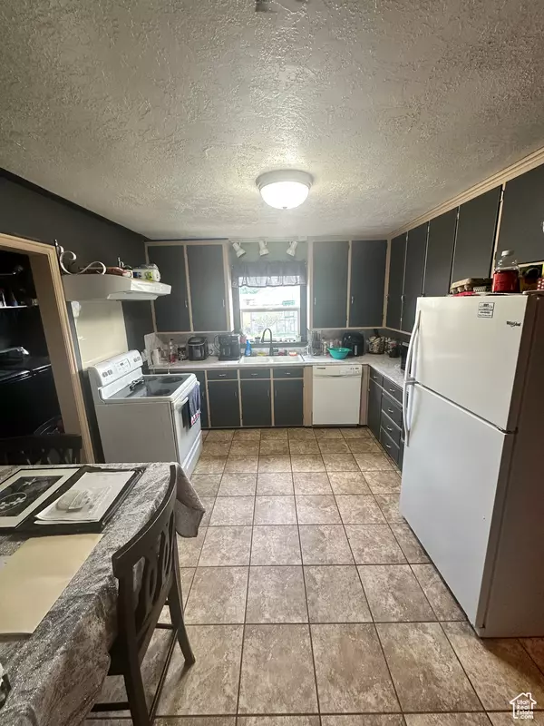Vernal, UT 84078,575 W 200 S