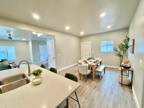 Ogden, UT 84404,983 LIBERTY COTTAGES CT