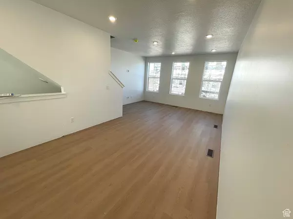 Saratoga Springs, UT 84045,889 S MATHILDA DR #251