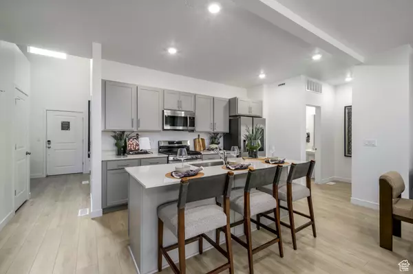 Saratoga Springs, UT 84045,1565 W CHARMER LN #1444