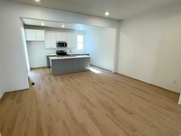 Saratoga Springs, UT 84045,923 S MATHILDA DR #262