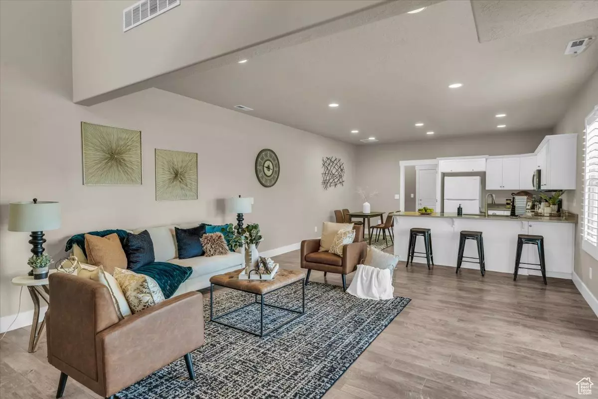 South Jordan, UT 84009,4866 W BLACK TWIG DR