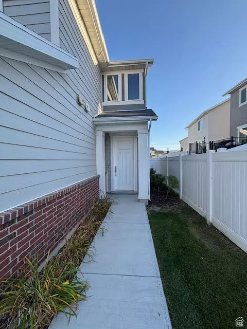 Riverton, UT 84096,4243 W PARK LAKE CT S