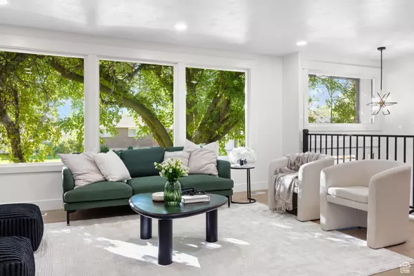 Sandy, UT 84094,8657 S 910 E