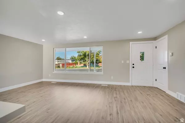 West Valley City, UT 84119,4080 S BONNIEWOOD DR