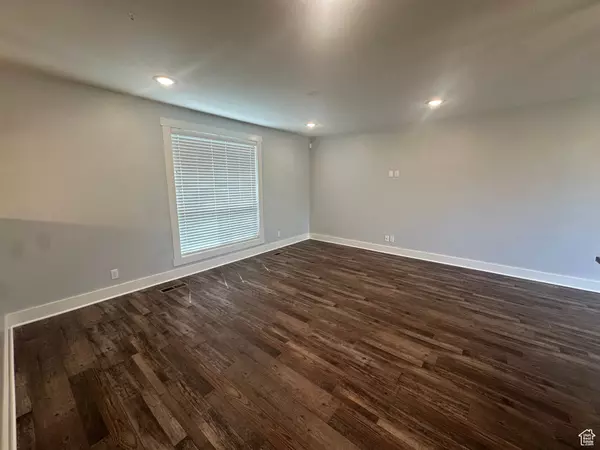 Kaysville, UT 84037,172 W 400 S