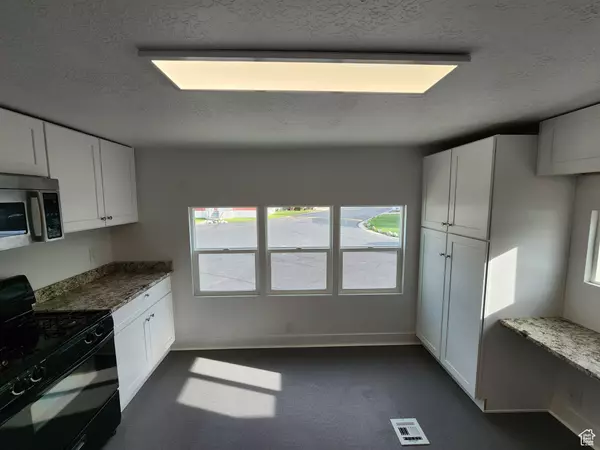 West Valley City, UT 84120,4232 W 3475 S ##211