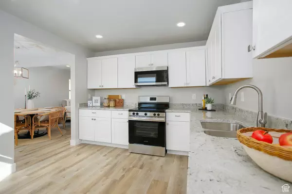 Kearns, UT 84118,5802 S 4580 W