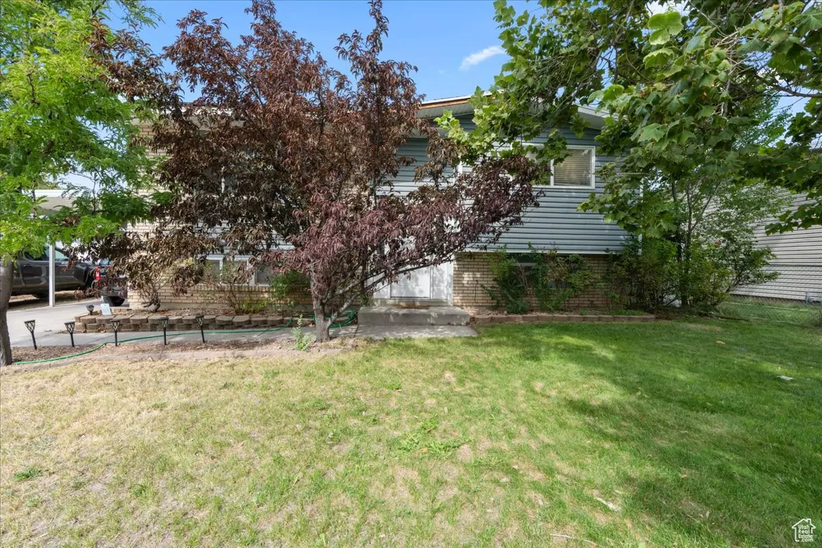 Sandy, UT 84094,1077 E TURQUOISE WAY S
