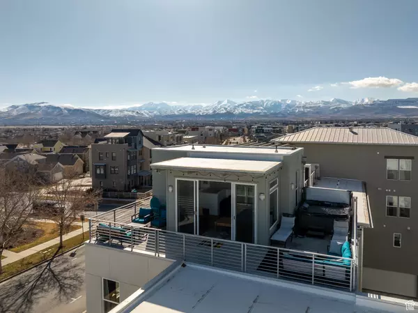 South Jordan, UT 84009,4586 W DAYBREAK RIM WAY #396