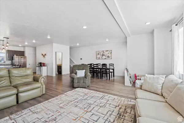 Eagle Mountain, UT 84005,5286 N FOLKSTONE DR N