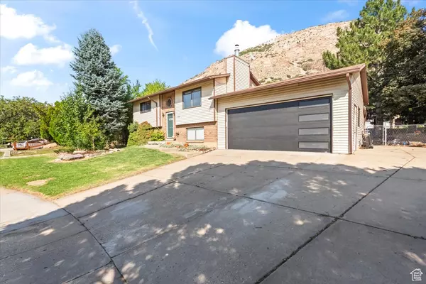 Ogden, UT 84404,954 N 1025 E