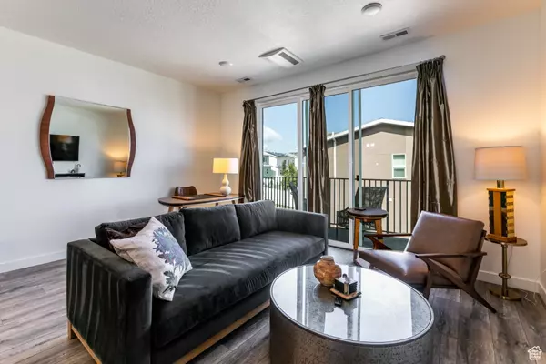 Park City, UT 84098,6684 N SILVER CREEK DR #16