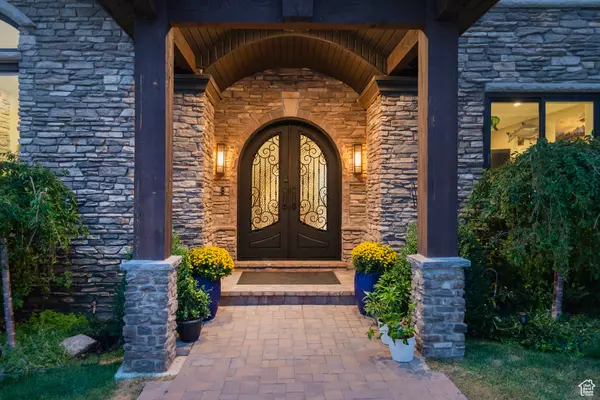 Draper, UT 84020,2373 E BEAR HILLS CIR