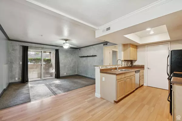 Midvale, UT 84047,1285 E RIDGE MEADOW LANE LN S #8G