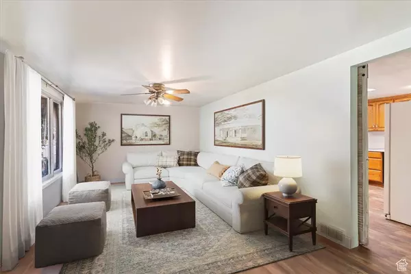 Clinton, UT 84015,1198 N 3000 W