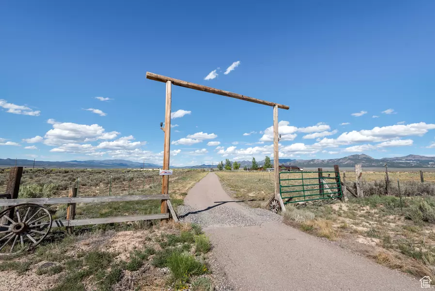 1381 E AIRPORT RD N, Panguitch, UT 84759