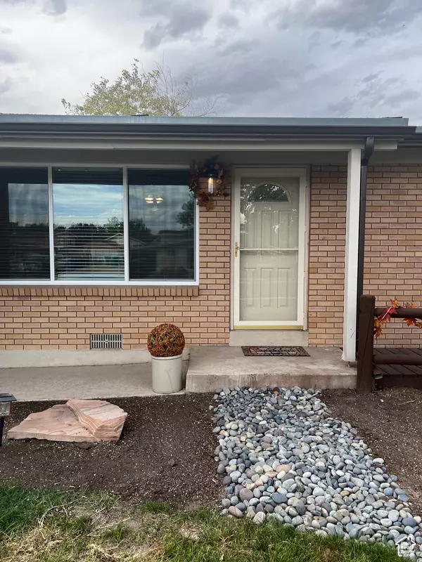 Syracuse, UT 84075,1384 S MELANIE LN