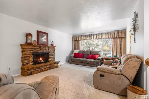 Pleasant Grove, UT 84062,825 N 350 E